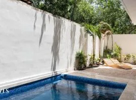 Modern 1BR with Private Pool and Surround Speakers