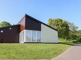 Harcombe House Bungalow 3