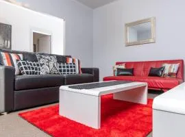 Riverview- Modern 3 Bedroom sleeps 2-8