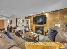 Main St Gem Luxe 3BR with Hot Tub & Views