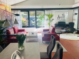 Modernes, großes Haus, 6Pers, Garten, Parkplatz, nahe Düsseldorf ideal für Familien & Gruppen, Hotel in Hilden