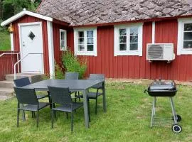 Easily accessible cabin with woodburner outside Hässleholm
