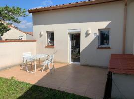 T2 indépendant avec terrasse à Castelginest, hotel di Castelginest