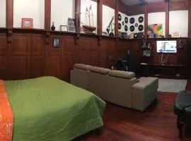 Suite en el centro de RIOBAMBA 102