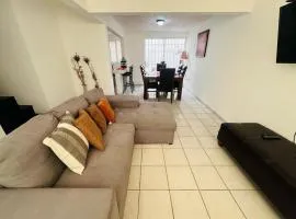 Super zona comercial y cerca de todo