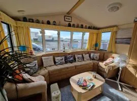 Sea View Escape 2 Bedroom Pet Friendly Caravan at Clarach Bay Gm3