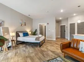 CozySuites - Penrose On Mass with pool and parking#10