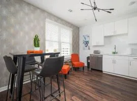 Luxury New Penthouse Roof Balcony Washer Dryer 542Blvd