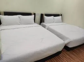 Reds Roomstay Pantai Penarik 4