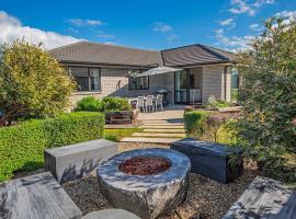 Bennett's Bach - Waipu Holiday Home、ワイプのホテル