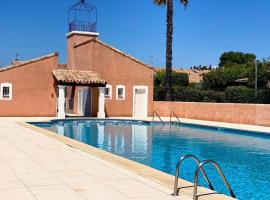 Maison de vacances avec piscine et parking à Loupian - FR-1-604-55, hotel v destinaci Loupian
