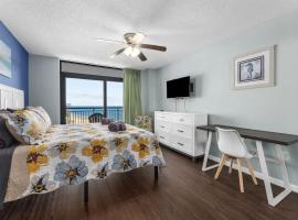 *UPdated Family BEACH Escape*Pools, Hot Tubs, More, Hotel in Myrtle Beach