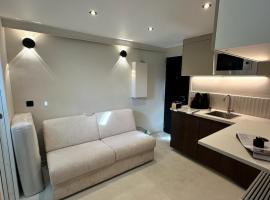 Luxury Studio - Romainville, hotel i Romainville