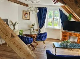 Sisi's Loft - Imperial Charm