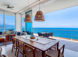 Panoramic Oceanview Luxury 4BR Penthouse, khách sạn ở Puerto Vallarta