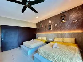 Serene Trefoil Home - Walk to Setia City Mall & Setia City Convention Centre
