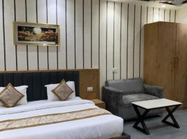 Rosewood Grand, hotell i Faridabad