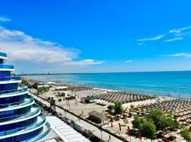 WHITE TITANIC LUXURY Sea View & Studios
