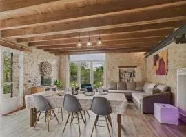 Maison authentique en pierre pour 7 avec jardin