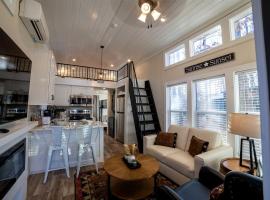 Fantastic Secluded Cabin in Monteagle, Tennessee, hotel v destinaci Monteagle