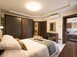Luxury Seaside Eastlynn Flat Ghadira, Mellieha, hotel in Mellieħa