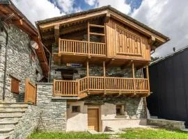 HelloCHALET Valtournenche - Pessey Chalet - 2 Apartments near lift with Garden and Mountain View