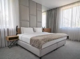 Hotel Mona Plaza