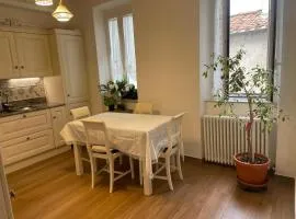 Lucca Center, Quiet, Large and Fine Apartment,