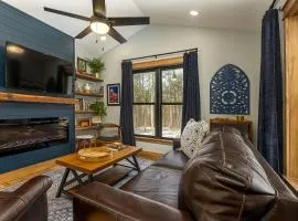 Lakefront Cabin with Fire Pit in Carbondale, Illinois