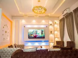 Lekki 3 Bedrooms Furnished Home Ensuite Stylish & Comfortable