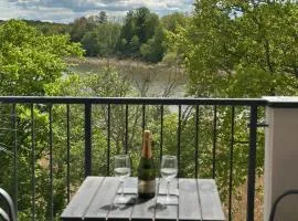 Apartament NATURA z widokiem na jezioro