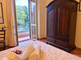 Noelia guesthouse, hotel en Bosa