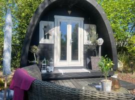Ecolodge Almere with private outdoor terrace & beach, viešbutis mieste Almerė