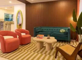 3 BR Game-Loaded Backyard Hot Tub Fire Pit