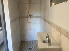 California, motel en Maretz