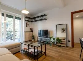 Family Friendly & Spacious w Balcony near Metro
