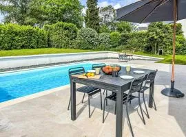 Holiday Home La Tour Bourgerel avec piscine by Interhome