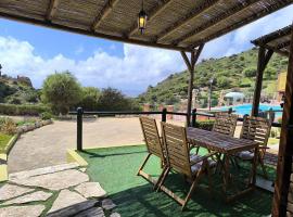 Villa Laura, hotel in Nebida