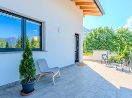 Apartment Camping Turisport-4 by Interhome, hotell sihtkohas Dervio