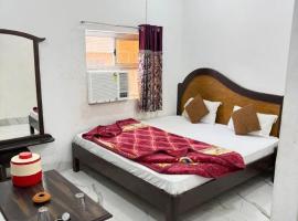 Midland Guest House, pet-friendly hotel in Pachmarhī