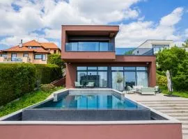 Flexible SelfCheckIns 140 - The most Luxurious Villa with Private pool in Zagreb