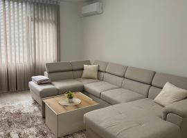 Cozy Home 2 Bedroom apartment, hotel in Kyustendil