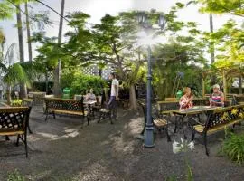 Acogedor Apartamento con Piscina y Jardin