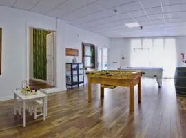 Acogedor Apartamento con Piscina y Jardin