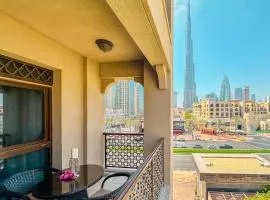 Royal Escape in Old Town with Burj Views by SBH