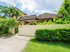 Kamala Beach House, 7-Min Walk to Beach