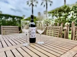 Atardecer dorado free parking by staycare