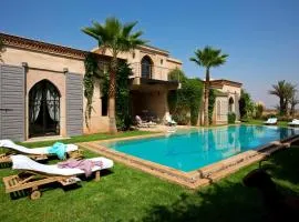 Villa de luxe avec piscine sur le golf d'amelkis