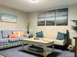 Coastal Cottage Port Richey Oasis Pet-Friendly Getaway Near Tampa Bay