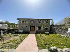 Noor Lodge